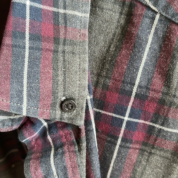 Haggar mens Long Sleeve Button-Up Shirt 🍀 - Picture 4 of 6